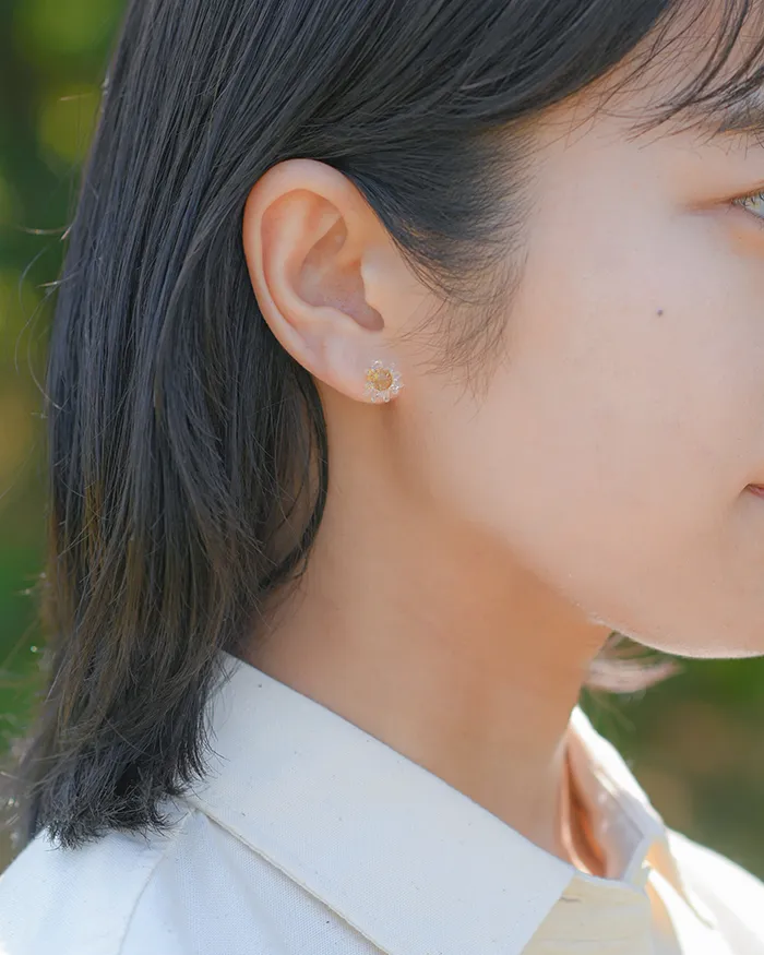 ピアス 朝焼けのカモミール クリア5